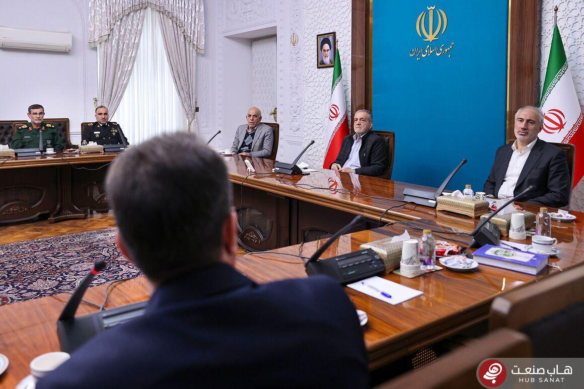 ضرورت تکمیل طرح‌های جلوگیری از سوختن گازهای مشعل از نگاه رئیس‌جمهور