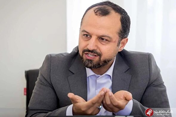 وزیر اسبق اقتصاد: وصول ارز نفتی کاهش یافته است