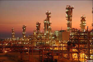 وزیر نفت: برنامه‌های حفاری و فشارافزایی میادین مشترک پیگیری می‌شود