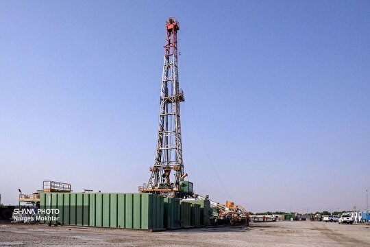 دکل ۸۴ فتح؛ نماد توان ملی