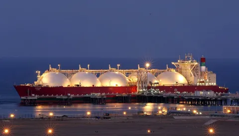 تحلیل بازار جهانی LNG و تاثیر آن بر قیمت انرژی