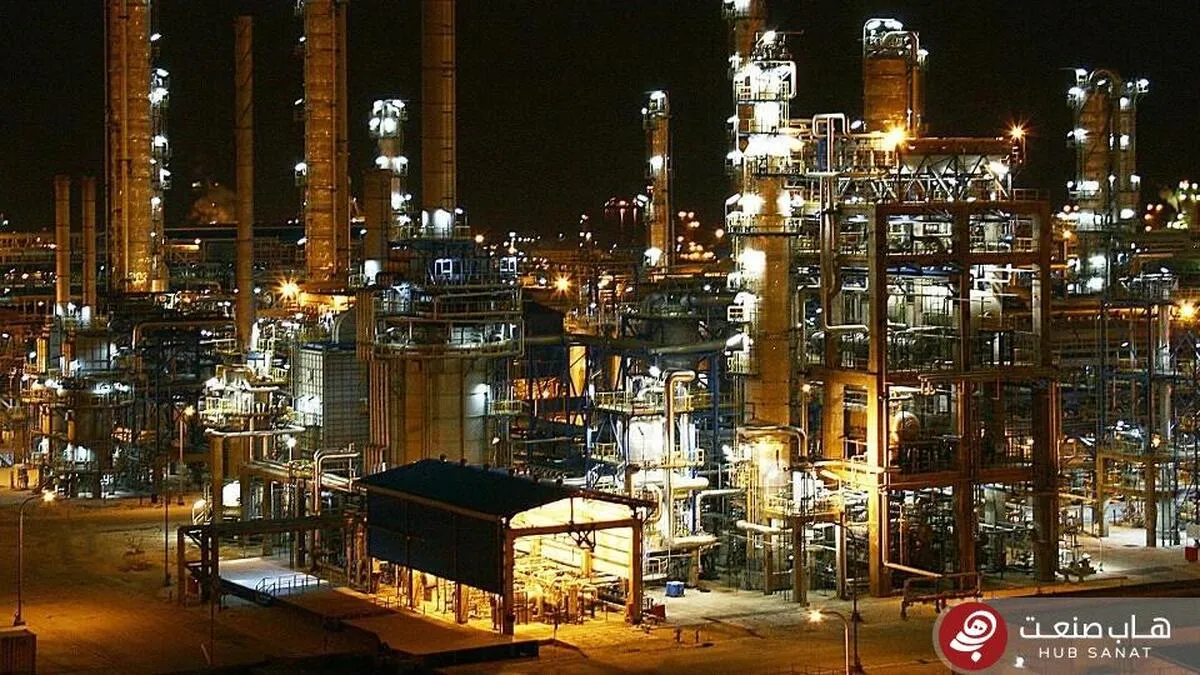 یک‌سوم ظرفیت صنعت پتروشیمی در هلدینگ خلیج‌فارس متمرکز است