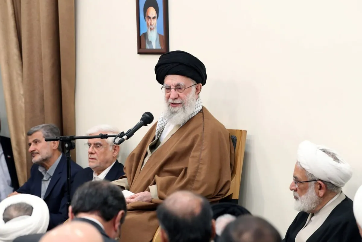 رهبر انقلاب: به گفت‌و‌گو‌های عمان نه افراطی خوش‌بین و نه افراطی بدبین هستیم/ صرفه‌جویی در مصرف حامل‌های انرژی ضرورتی اساسی است