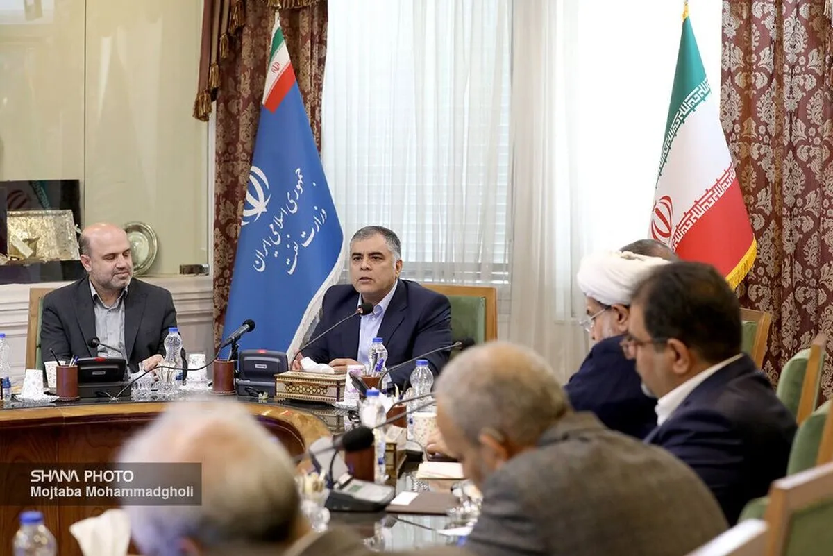 تاکید وزیر نفت بر نقش بسیج در حل چالش‌های صنعت نفت