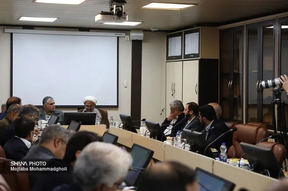نشست کمیسیون اصل ۹۰ مجلس با وزیر نفت