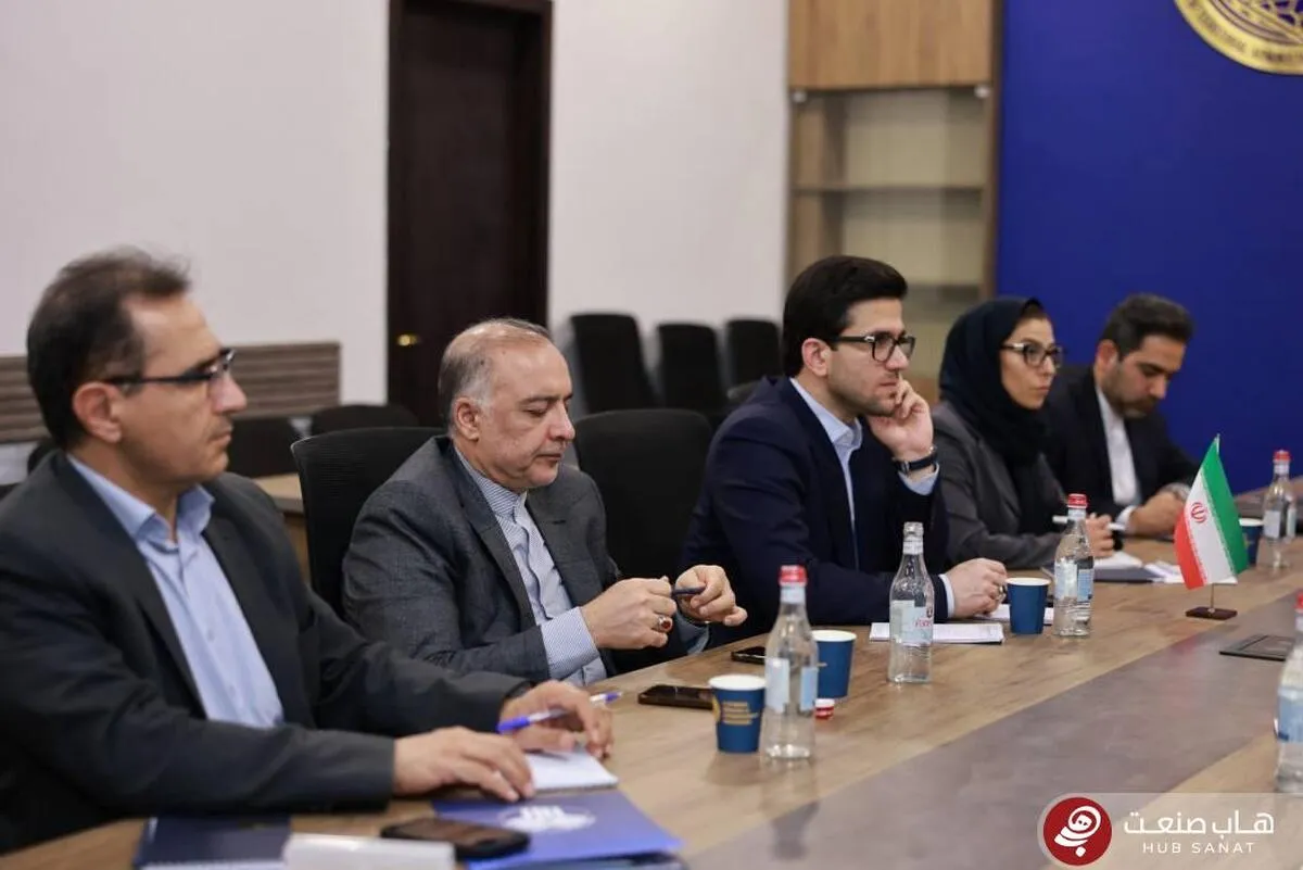 معاون وزیر نفت با وزیر اقتصاد ارمنستان دیدار کرد
