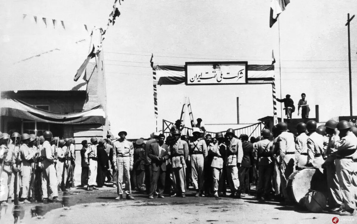 زخم تاریخ، چراغ امروز