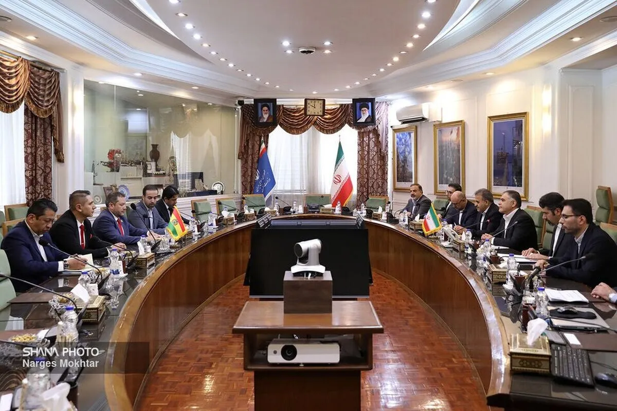 وزیر نفت از آمادگی ایران برای گسترش همکاری‌های نفتی با بولیوی خبر داد