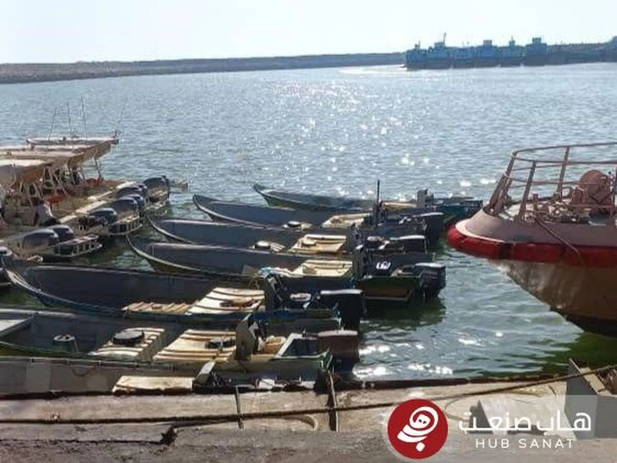 ۱۱ فروند قایق شوتی حامل سوخت قاچاق در آب‌های خلیج فارس توقیف شد