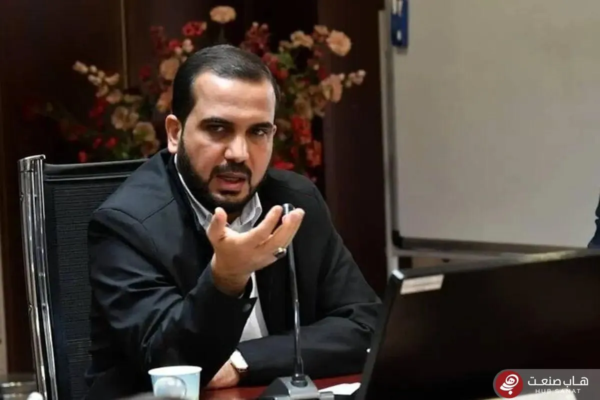 نماینده مجلس: مگر حقوق مردم به دلار است که قیمت بنزین، گوشت و مرغ را به دلار حساب می‌کنند؟