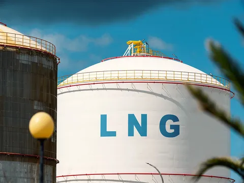 نبرد برای گاز مایع؛ چرا LNG تبدیل به طلای جدید قرن ۲۱ شده است؟