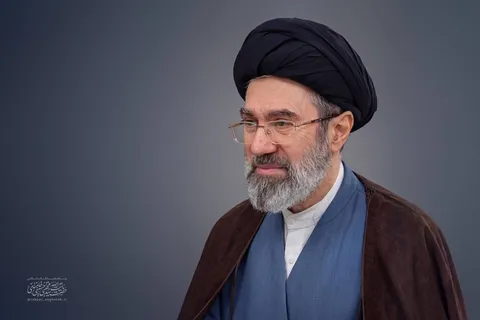 رهبر انقلاب: اختلافات غیرموجّه و حتی موجّه را به تنازع و تفرقه تبدیل نکنید