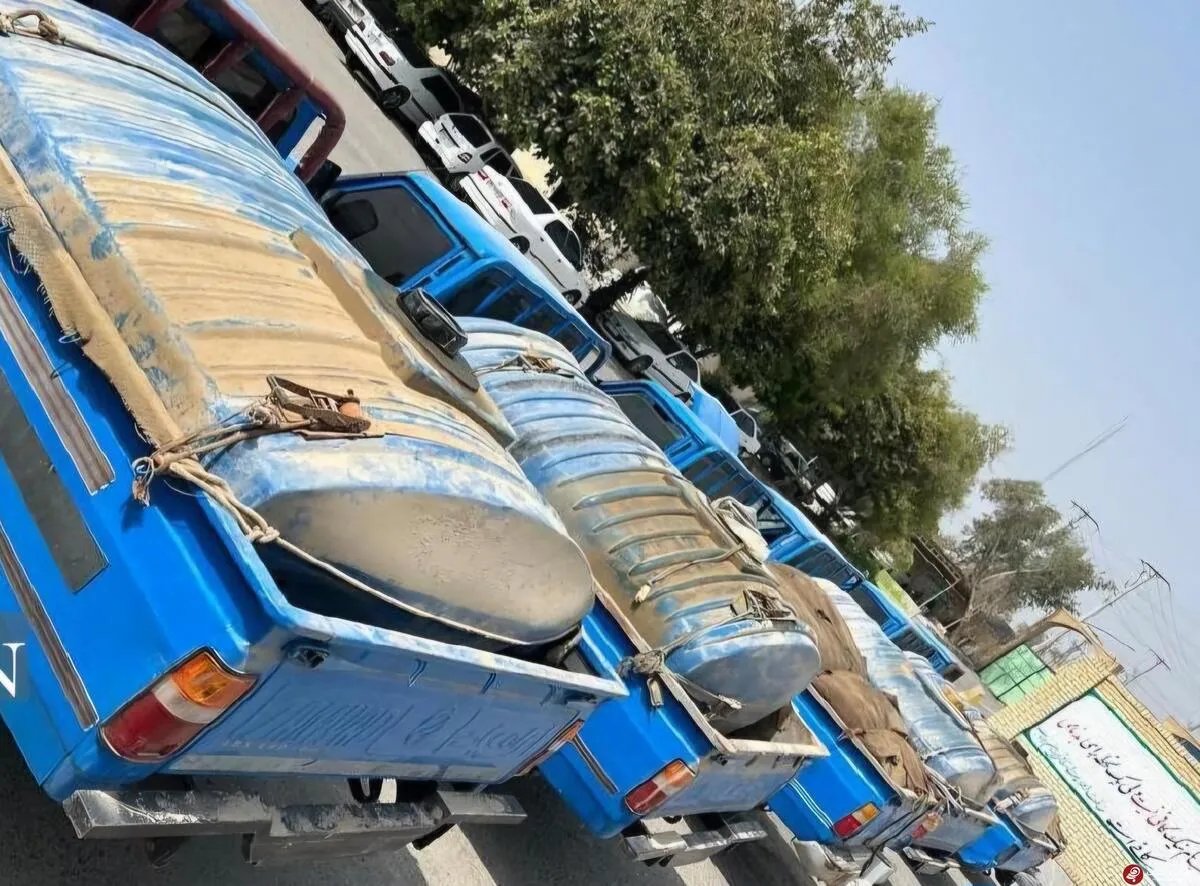 کشف بیش از ۴۰۰ هزار لیتر گازوییل و توقیف ۲ فروند شناور و ۹ خودروی شوتی در هرمزگان
